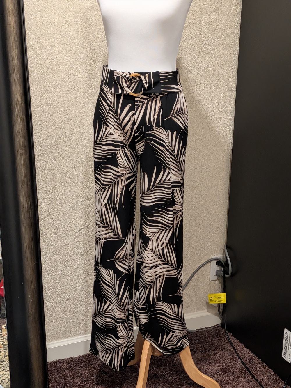 White House Black Market Palm Print Wide Leg Belted Pants XS Petite
